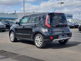 Used 2017 Kia Soul + image 3