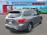 Used 2020 Nissan Pathfinder SV image 2