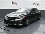 Used 2023 Toyota Camry SE image 3