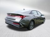 Used 2024 Hyundai Elantra SEL image 3