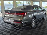 New 2025 Hyundai Elantra SE image 4