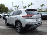 Used 2023 Nissan Rogue SV image 3