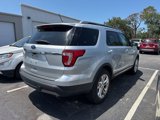 Used 2019 Ford Explorer XLT w/ Equipment Group 202A image 2