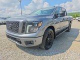 Used 2018 Nissan Titan SV image 3