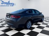 Used 2017 Chrysler 200 Limited Platinum w/ Comfort & Convenience Group image 5