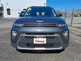 Used 2022 Kia Soul LX image 2