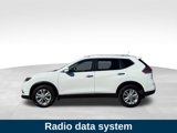 Used 2016 Nissan Rogue SV image 2