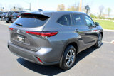 Used 2023 Toyota Highlander XLE image 5