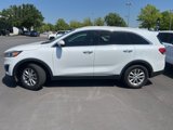 Used 2017 Kia Sorento LX w/ LX Convenience Package image 3