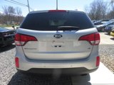 Used 2015 Kia Sorento LX image 5