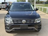 Used 2018 Volkswagen Tiguan SEL image 2