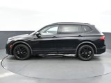 Used 2022 Volkswagen Tiguan SE R-Line image 4