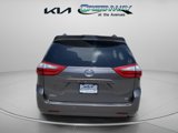 Used 2018 Toyota Sienna LE image 3