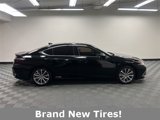 Certified 2020 Lexus ES 300h w/ Premium Package image 4
