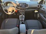 New 2025 Hyundai Venue SE image 2
