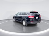 Used 2017 Kia Sorento LX w/ LX Convenience Package image 5