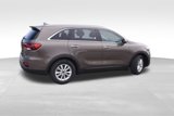 Used 2019 Kia Sorento LX w/ LX Convenience Package image 5