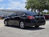 Used 2013 Nissan Altima 2.5 SL w/ Technology Pkg image 4
