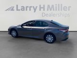 Used 2020 Toyota Camry LE image 3
