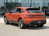 Certified 2022 Porsche Macan image 3
