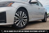 Used 2023 Nissan Altima 2.5 SV image 3