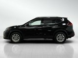 Used 2018 Nissan Rogue SV image 2