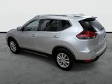 Used 2018 Nissan Rogue SV image 2