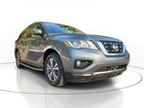 Used 2019 Nissan Pathfinder SV image 2