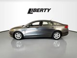 Used 2018 Ford Fusion SE w/ Fusion SE Technology Package image 4
