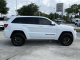 Used 2019 Jeep Grand Cherokee Altitude image 3