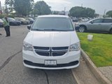 Used 2017 Dodge Grand Caravan SE image 2