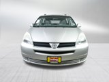 Used 2004 Toyota Sienna XLE image 2