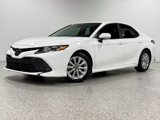 Used 2018 Toyota Camry L image 2