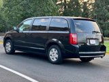 Used 2010 Dodge Grand Caravan SE image 5