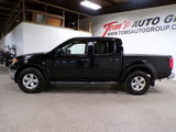 Used 2011 Nissan Frontier SV image 2