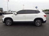 Used 2022 Volkswagen Taos SE image 5
