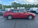 New 2025 Hyundai Elantra SE image 3