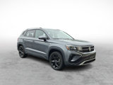 Used 2022 Volkswagen Taos SE image 2