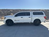 Used 2018 Nissan Titan SV w/ SV Convenience Package image 5