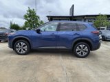 Used 2021 Nissan Rogue SV image 3