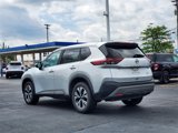 Used 2023 Nissan Rogue SV image 3