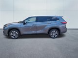 Used 2021 Toyota Highlander XLE image 2