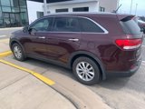 Used 2017 Kia Sorento LX image 4