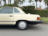 Used 1987 Mercedes-Benz 560 SL image 4