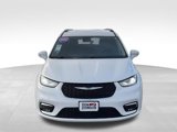 Used 2022 Chrysler Pacifica Touring-L image 6