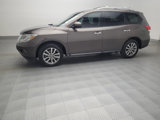 Used 2016 Nissan Pathfinder S image 2
