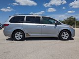 Used 2015 Toyota Sienna LE image 4