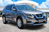 Used 2020 Nissan Rogue SV image 2