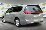 Used 2022 Chrysler Pacifica Touring-L image 4