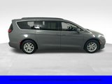 Used 2022 Chrysler Pacifica Touring-L image 3